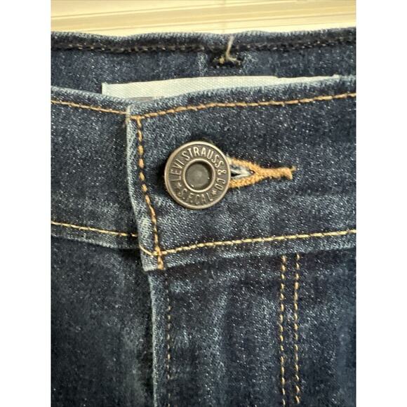 Levi's Mid-Rise Jean Shorts Dark Blue Cuffed Women's Size 6 Gold Pocket W 28 - Picture 2 of 8